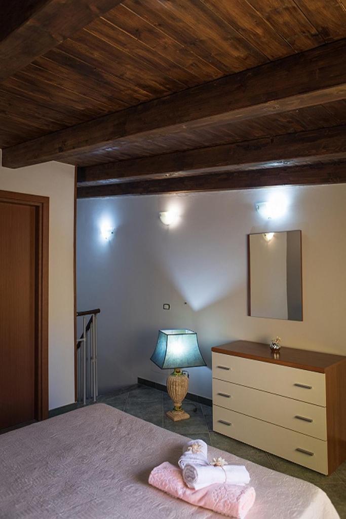 Casa Vacanze Fede Santo Stefano di Camastra Eksteriør billede