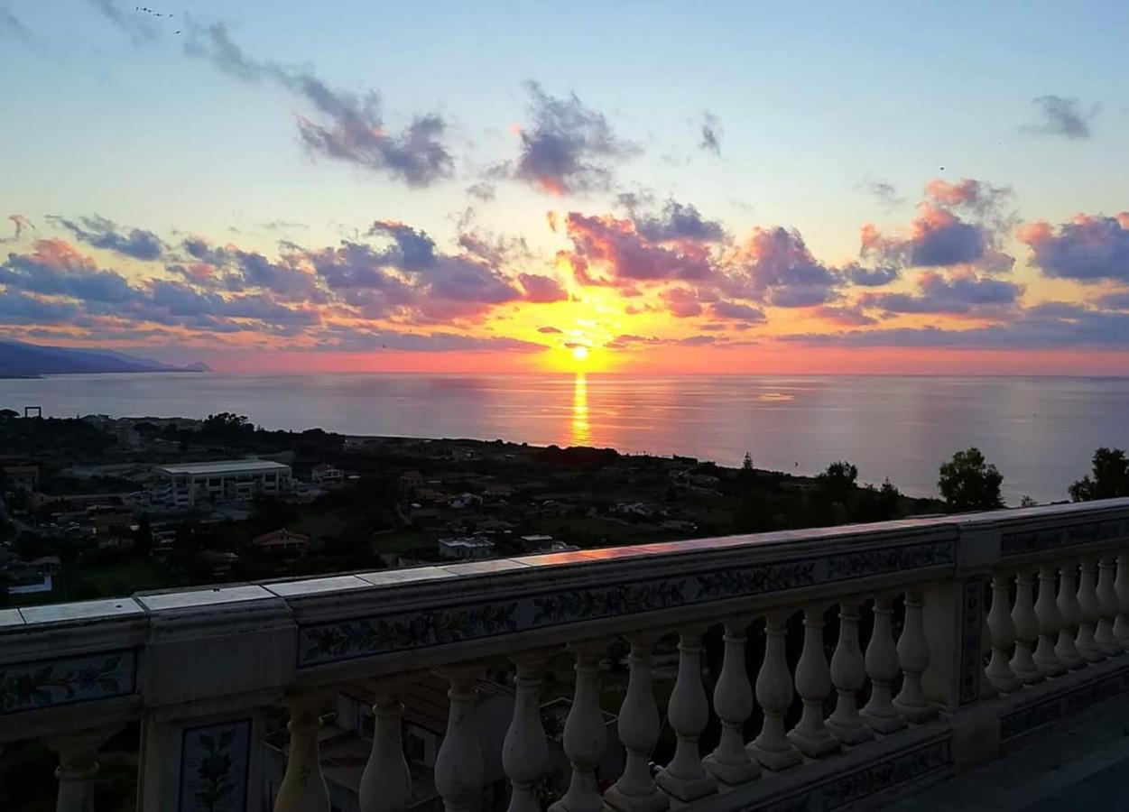 Casa Vacanze Fede Santo Stefano di Camastra Eksteriør billede